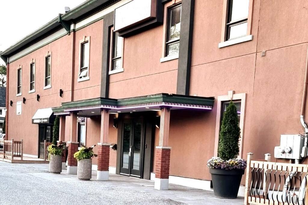 Cozy Spacious 1-Bdr Studio #8. Free Parking Gatineau Bagian luar foto